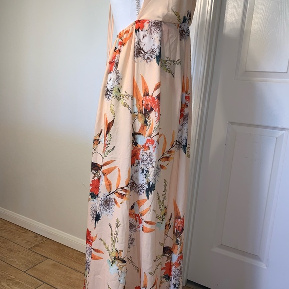 5/$25!! Sexy Summer Halter Top Dress - Picture 11 of 16